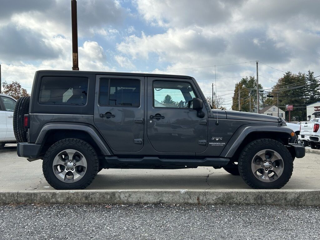 2016 Jeep Wrangler Unlimited Sahara Crestwood KY