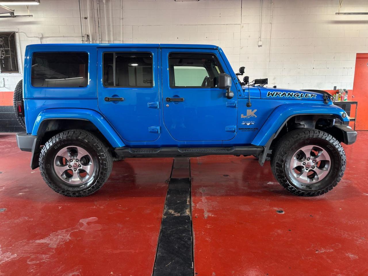 2016 Jeep Wrangler Unlimited Sahara