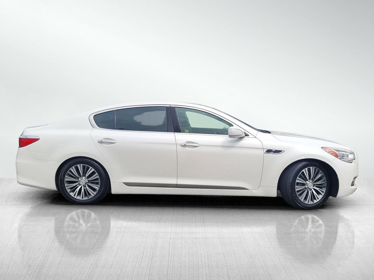 2016 KIA K900 LUXURY