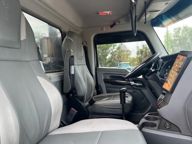 2016 Kenworth T880 Jerr-Dan 35 Ton Integrate Heavy Duty Wrecker Truck Tampa FL