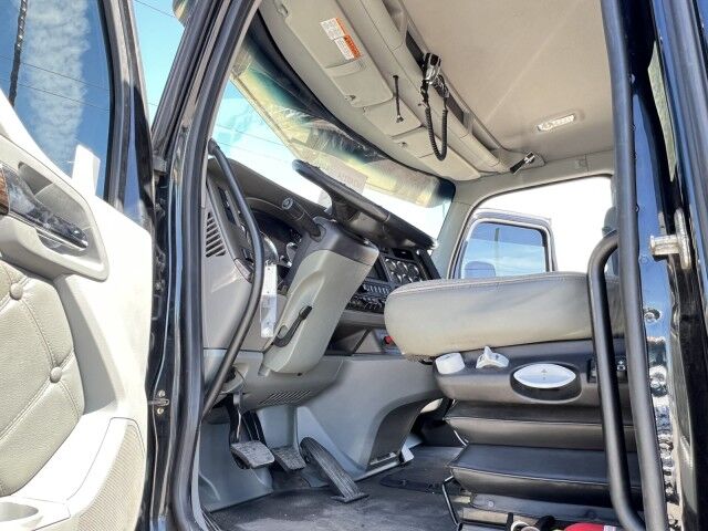 2016 Kenworth T880 Jerr-Dan 35 Ton Integrate Heavy Duty Wrecker Truck Miami FL