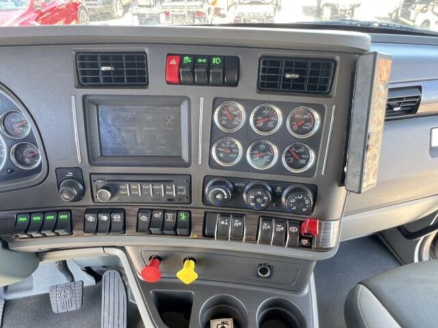 2016 Kenworth T880 Jerr-Dan 35 Ton Integrate Heavy Duty Wrecker Truck Miami FL