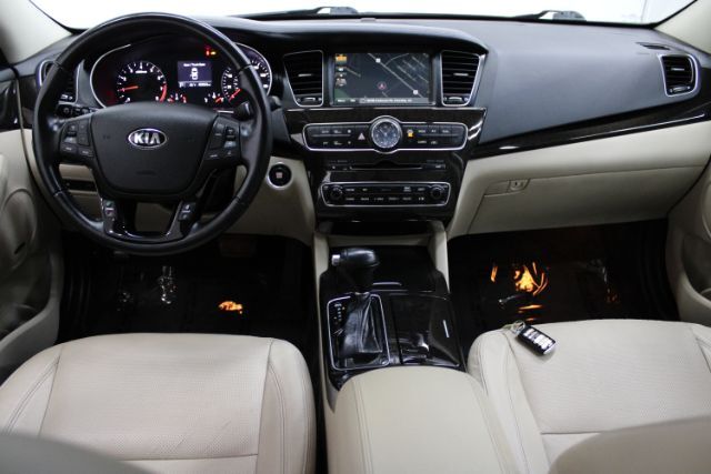 2016 Kia Cadenza LIMITED