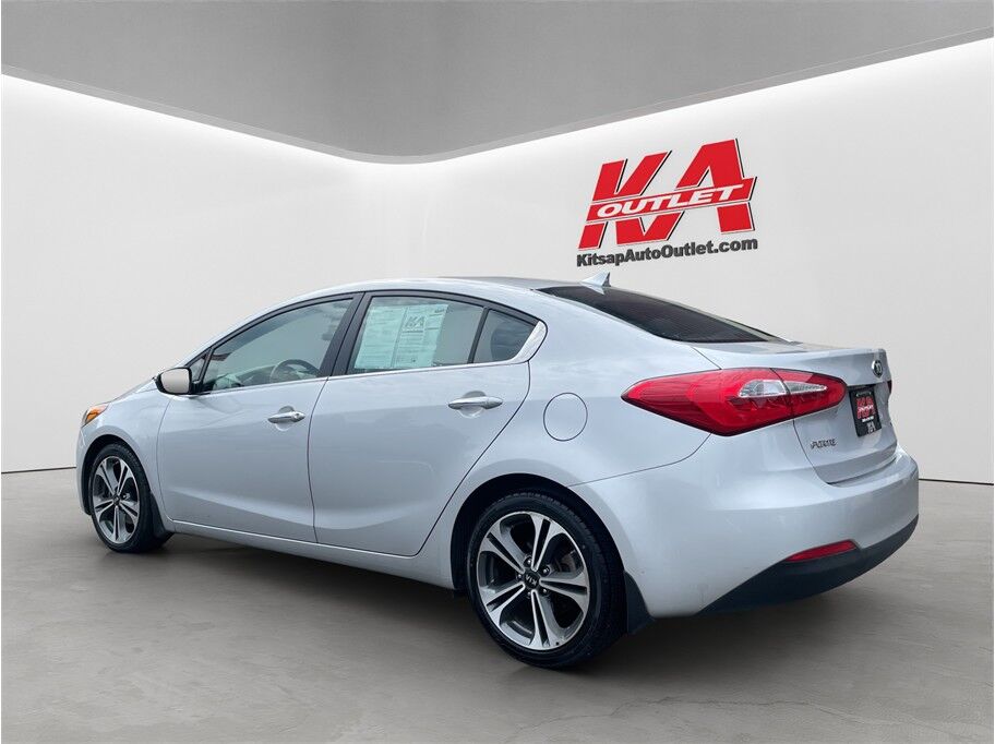 2016 Kia Forte EX Sedan 4D
