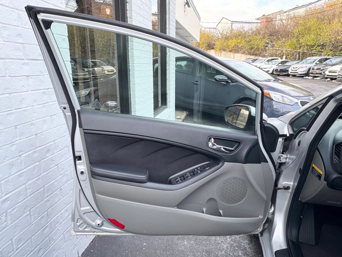 2016 Kia Forte LX Sedan 4D Cincinnati OH