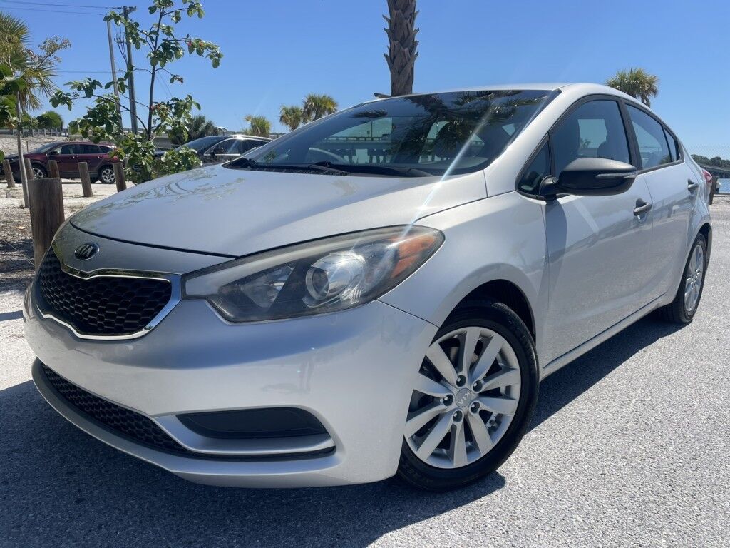 2016 Kia Forte LX AT's photo