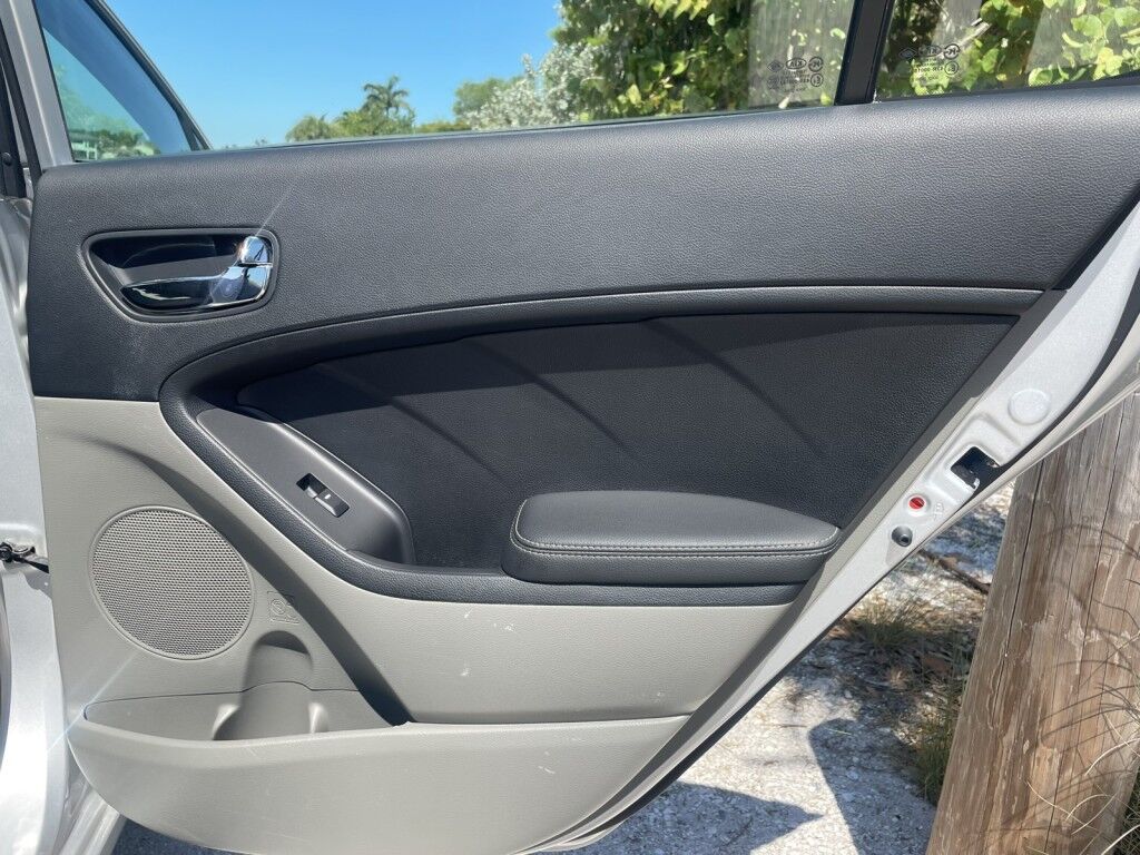 2016 Kia Forte LX~CLEAN CAR-FAX~REARVIEW CAMERA Sarasota FL