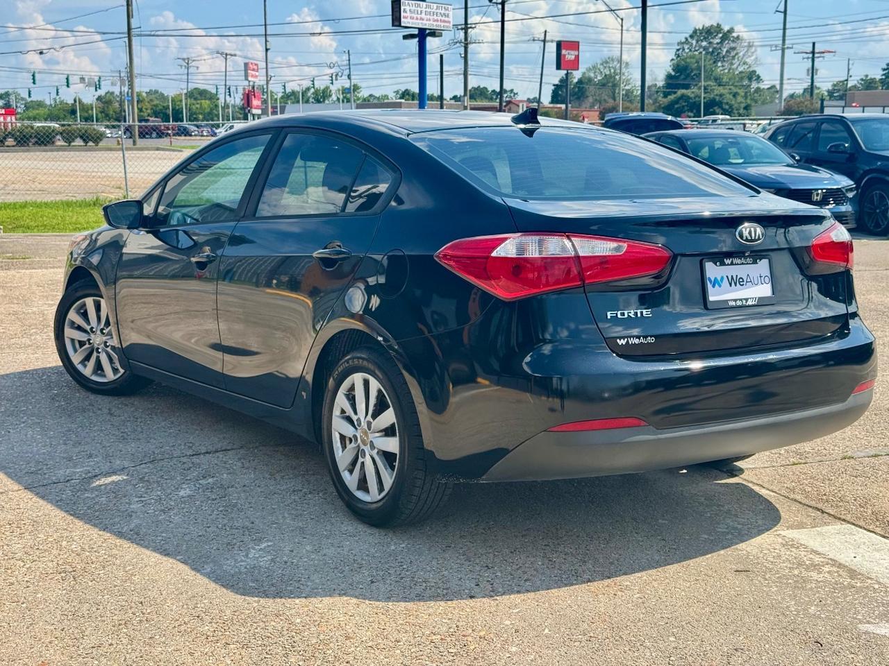 2016 Kia Forte Sedan 4D LX Popular 1.8L LX