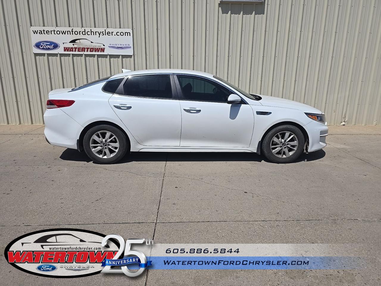 2016 Kia Optima LX AT's photo