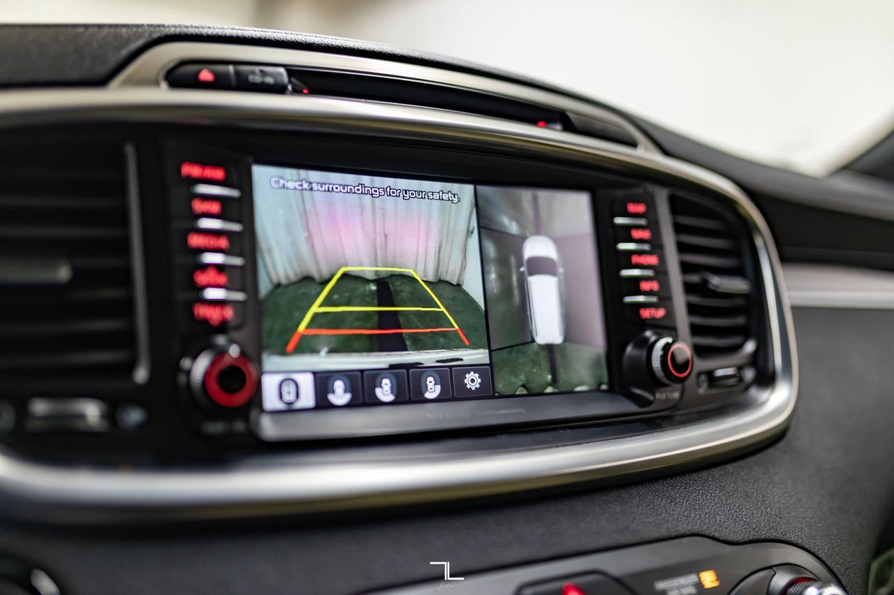 2016 Kia Sorento AWD SX Leather Roof Nav BCam Red Deer AB