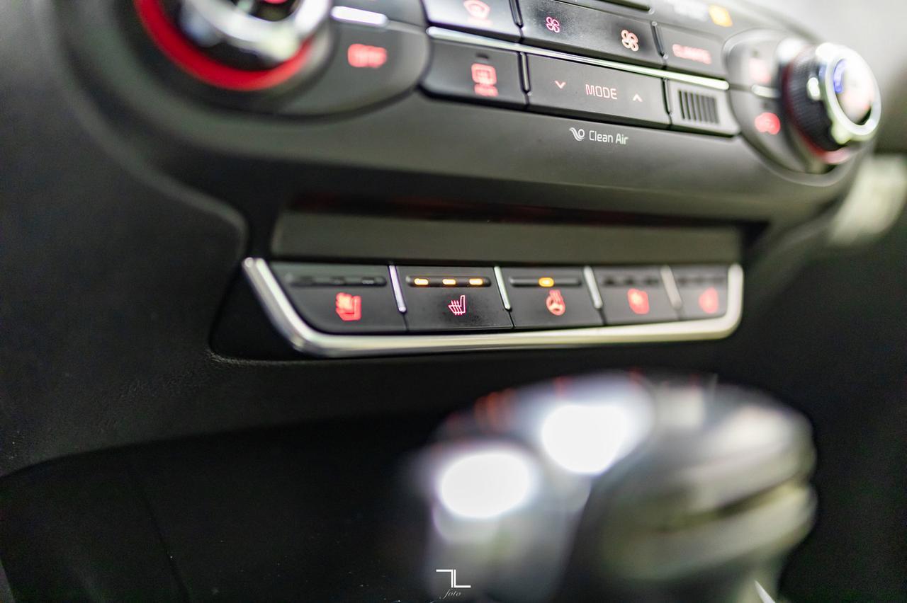 2016 Kia Sorento AWD SX Leather Roof Nav BCam Red Deer AB