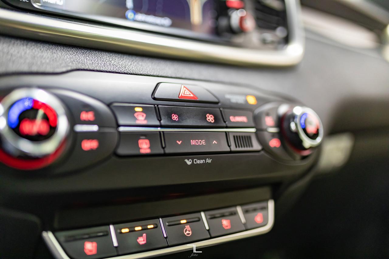 2016 Kia Sorento AWD SX Leather Roof Nav BCam Red Deer AB