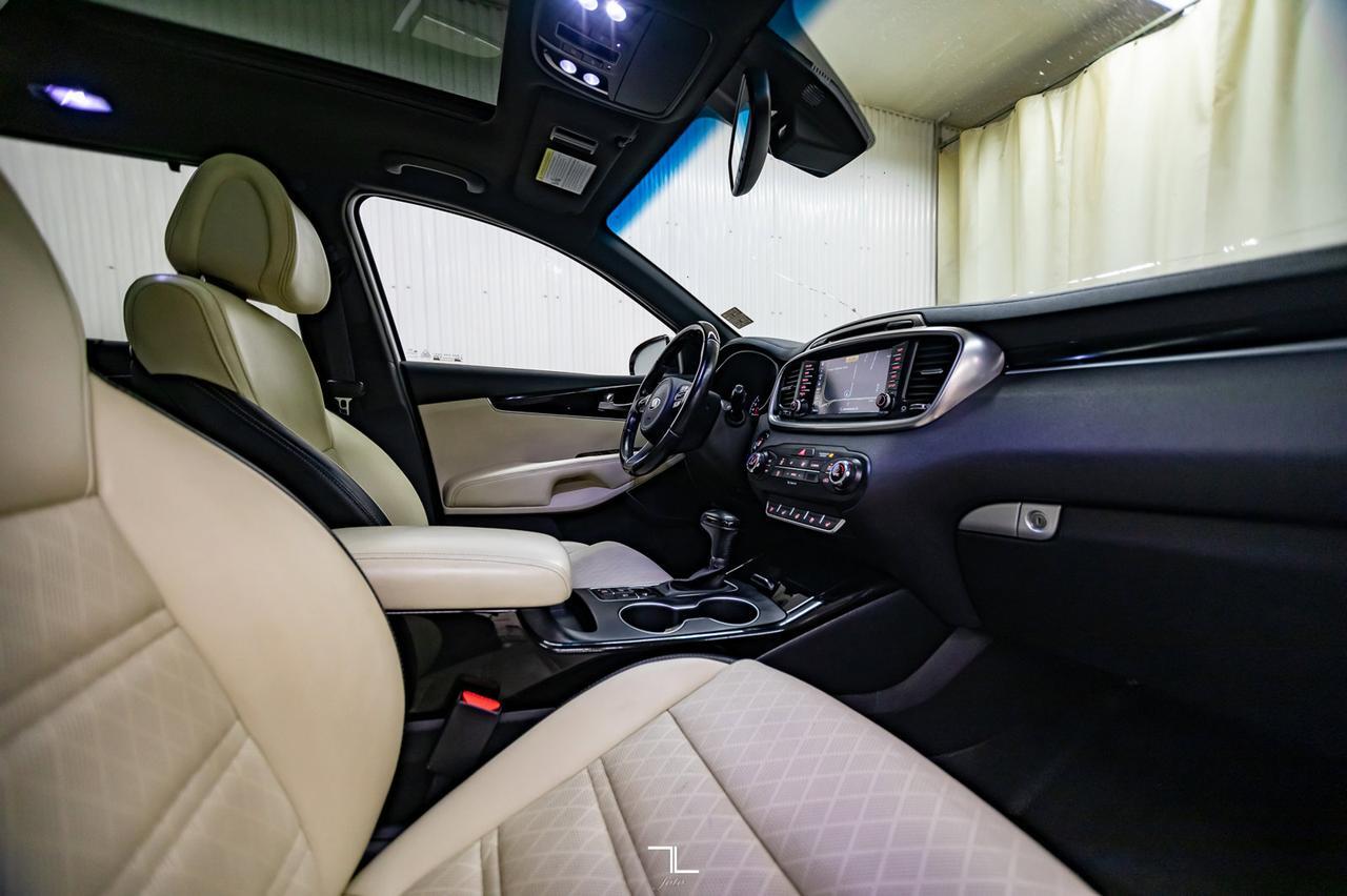 2016 Kia Sorento AWD SX Leather Roof Nav BCam Red Deer AB