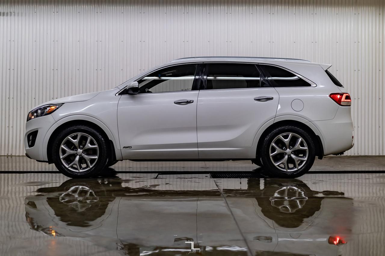 2016 Kia Sorento AWD SX Leather Roof Nav BCam Red Deer AB