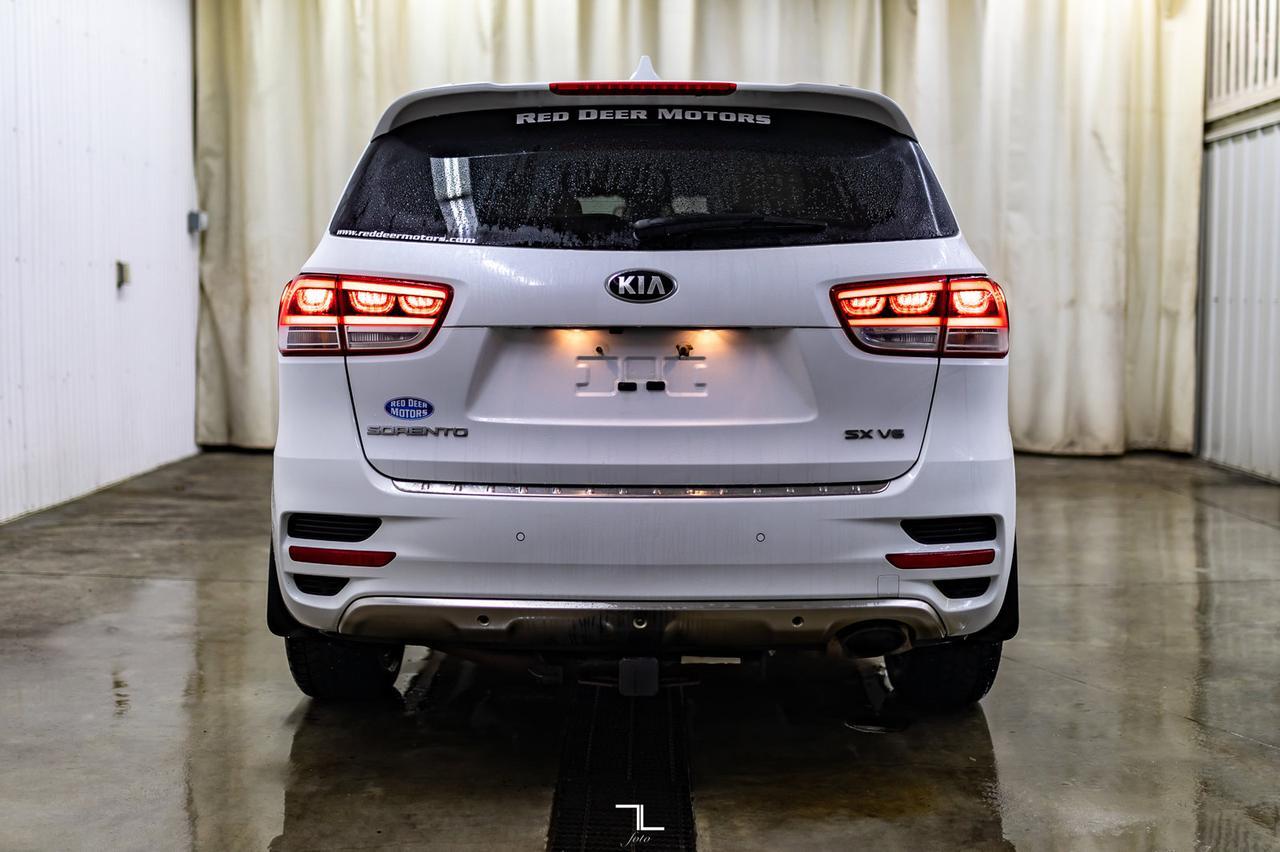 2016 Kia Sorento AWD SX Leather Roof Nav BCam Red Deer AB