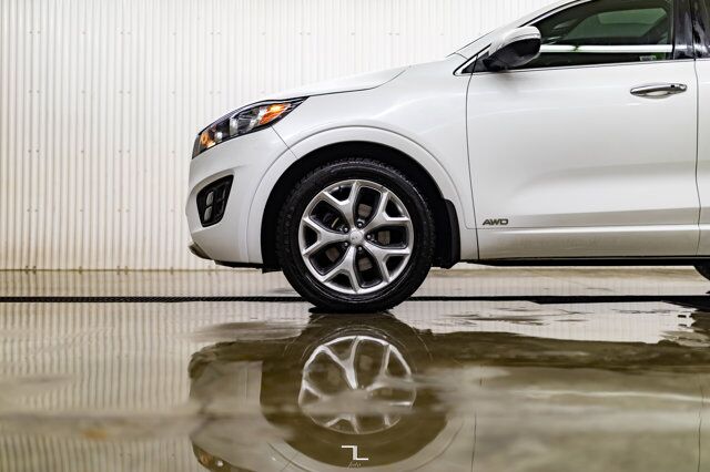 2016 Kia Sorento AWD SX Leather Roof Nav BCam Red Deer AB
