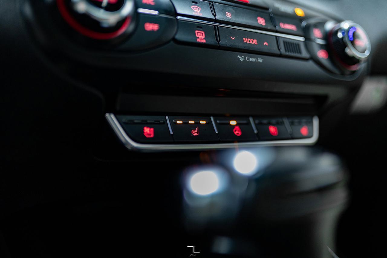 2016 Kia Sorento AWD SX Luxury Leather Roof Nav BCam Red Deer AB