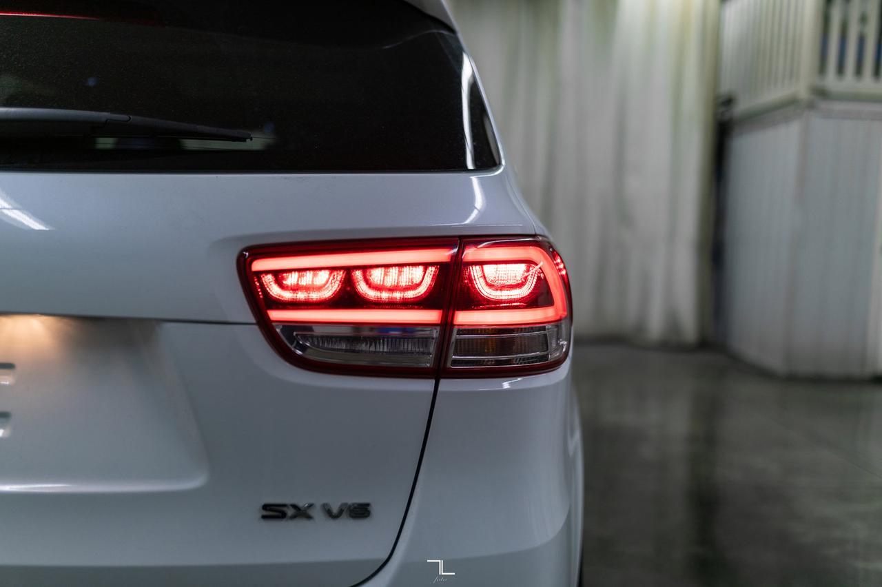 2016 Kia Sorento AWD SX Luxury Leather Roof Nav BCam Red Deer AB