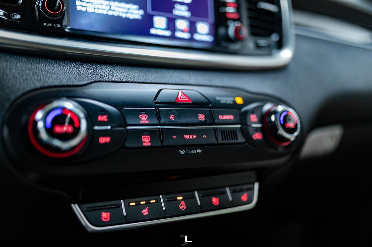 2016 Kia Sorento AWD SX Luxury Leather Roof Nav BCam Red Deer AB