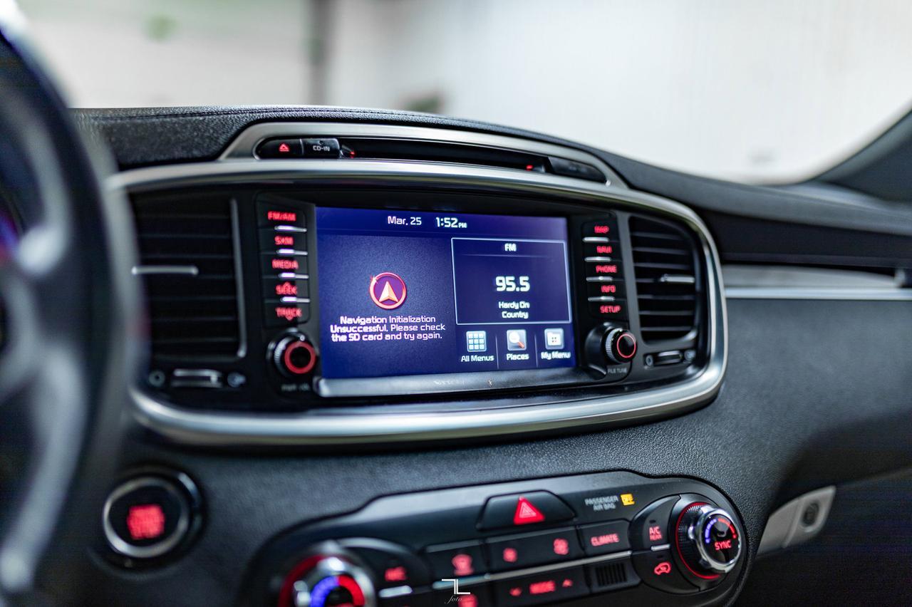 2016 Kia Sorento AWD SX Luxury Leather Roof Nav BCam Red Deer AB