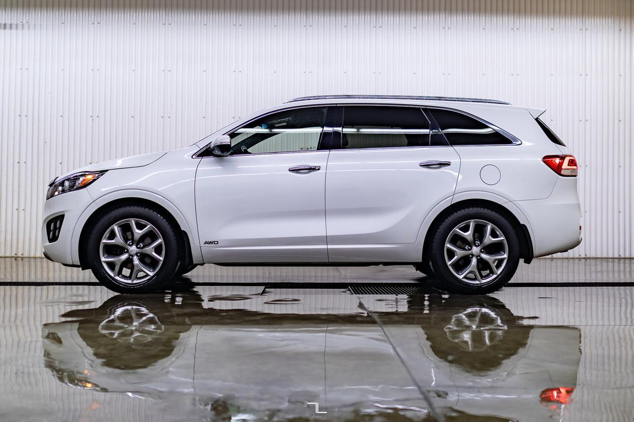 2016 Kia Sorento AWD SX Luxury Leather Roof Nav BCam Red Deer AB