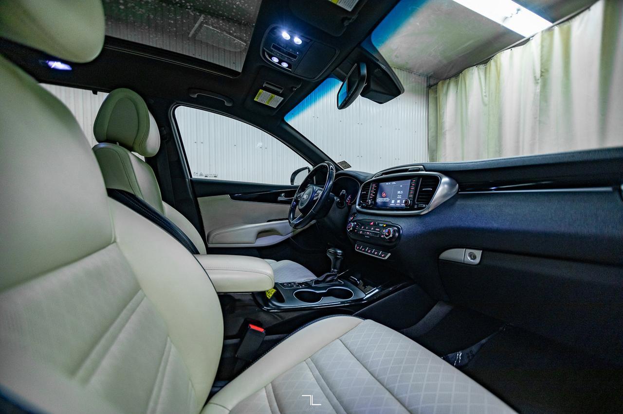 2016 Kia Sorento AWD SX Luxury Leather Roof Nav BCam Red Deer AB