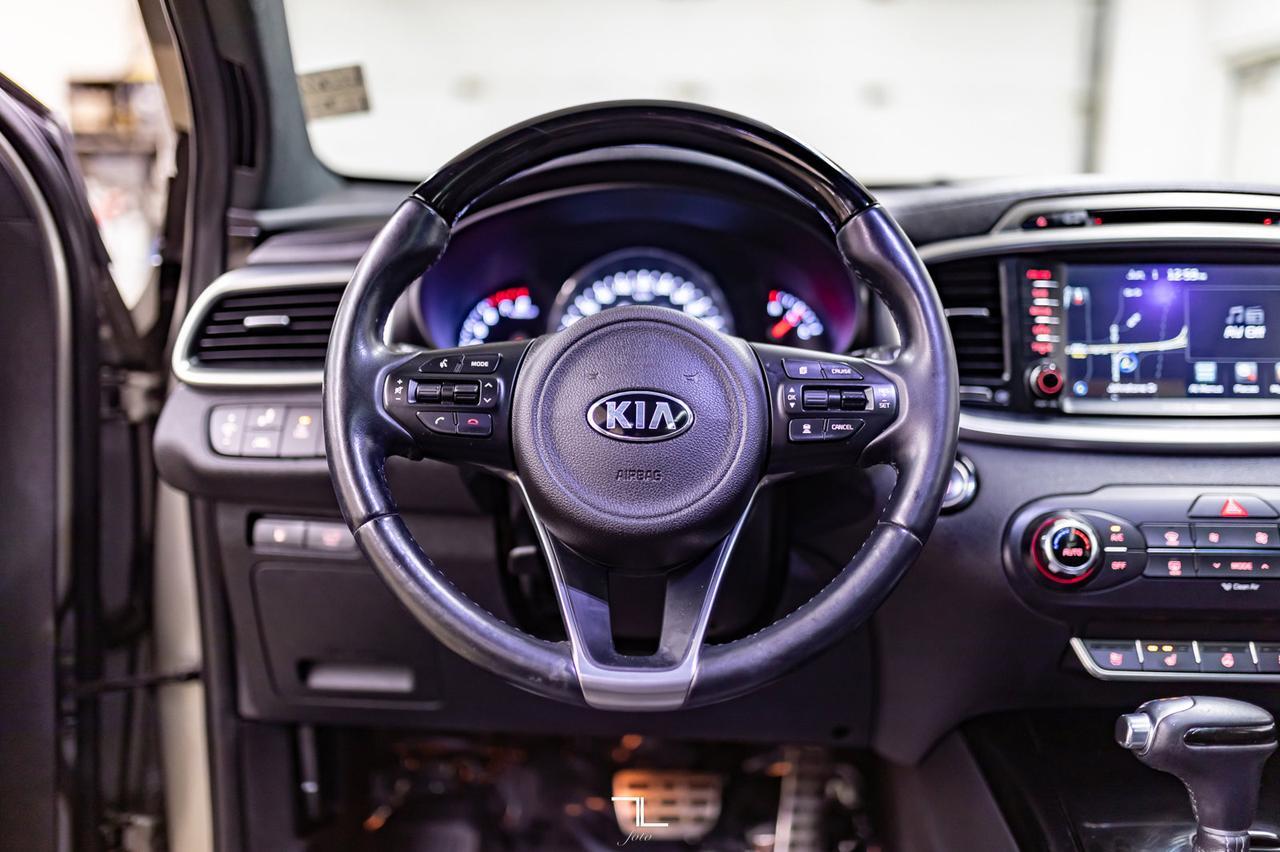 2016 Kia Sorento AWD SX Plus Leather Roof Nav BCam Red Deer AB