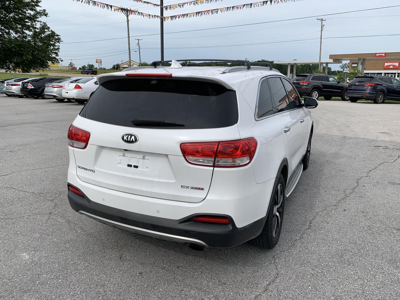 2016 Kia Sorento EX Sport Utility 4D Aurora MO