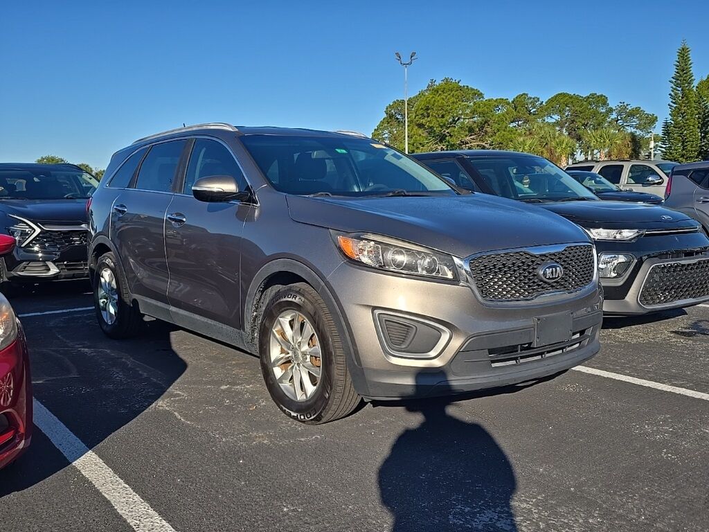 2016 Kia Sorento LX