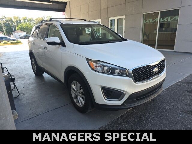 2016 Kia Sorento LX