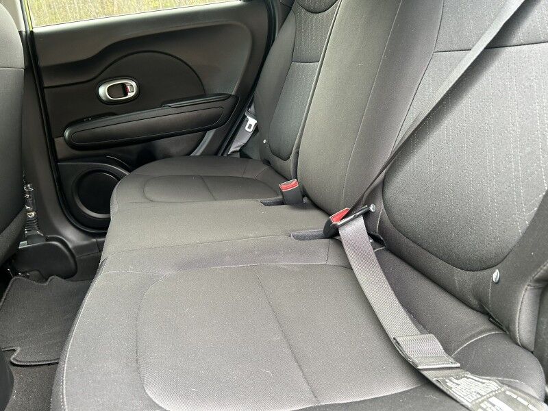 2016 Kia Soul Base - 1 OWNER - GOOD SERVICE HISTORY Whitinsville MA