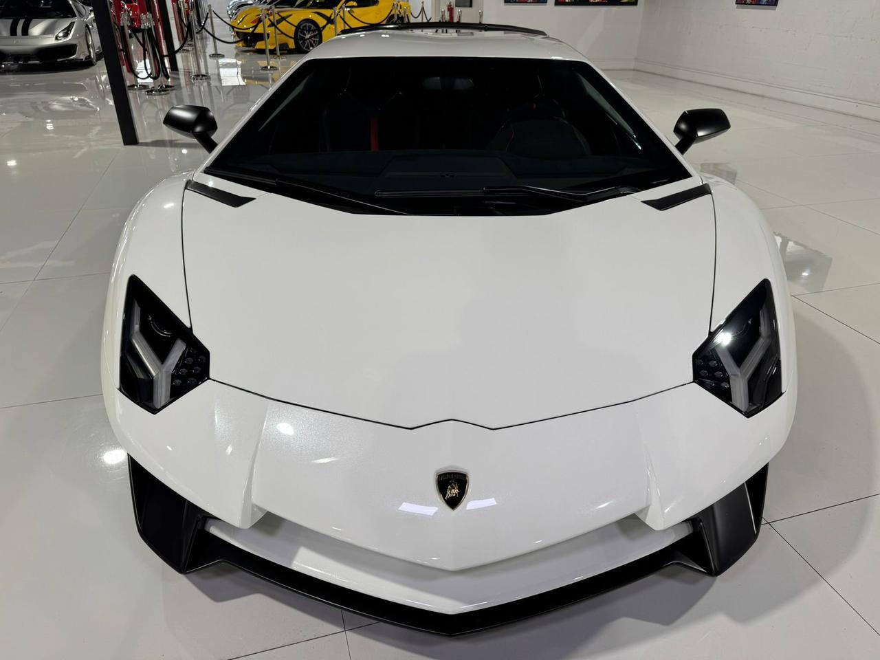 2016 Lamborghini Aventador LP 750-4 Superveloce Bianco Opalis paint, Sensonum audio, carbon galore AND MUCH MORE!! Fort Lauderdale FL