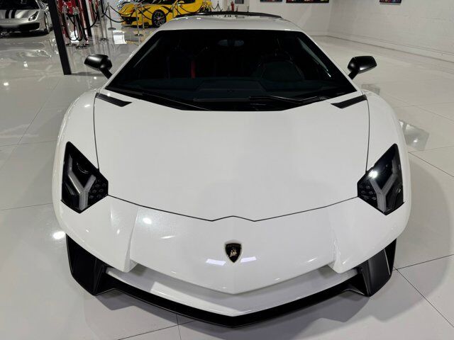 2016 Lamborghini Aventador LP 750-4 Superveloce Bianco Opalis paint, Sensonum audio, carbon galore AND MUCH MORE!! Fort Lauderdale FL