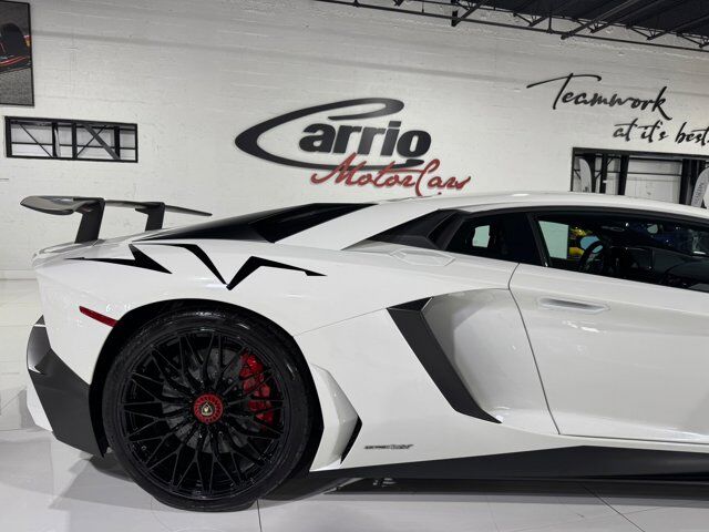 2016 Lamborghini Aventador LP 750-4 Superveloce Bianco Opalis paint, Sensonum audio, carbon galore AND MUCH MORE!! Fort Lauderdale FL