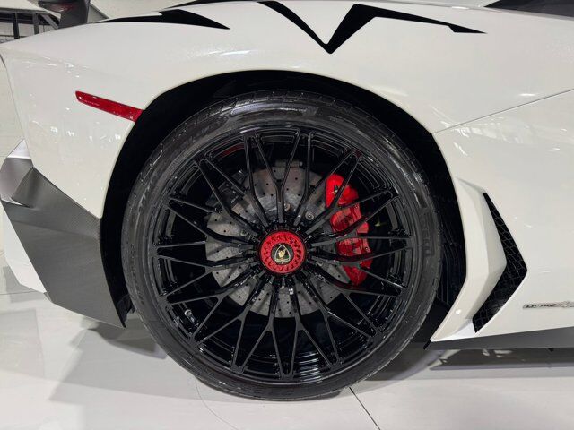 2016 Lamborghini Aventador LP 750-4 Superveloce Bianco Opalis paint, Sensonum audio, carbon galore AND MUCH MORE!! Fort Lauderdale FL
