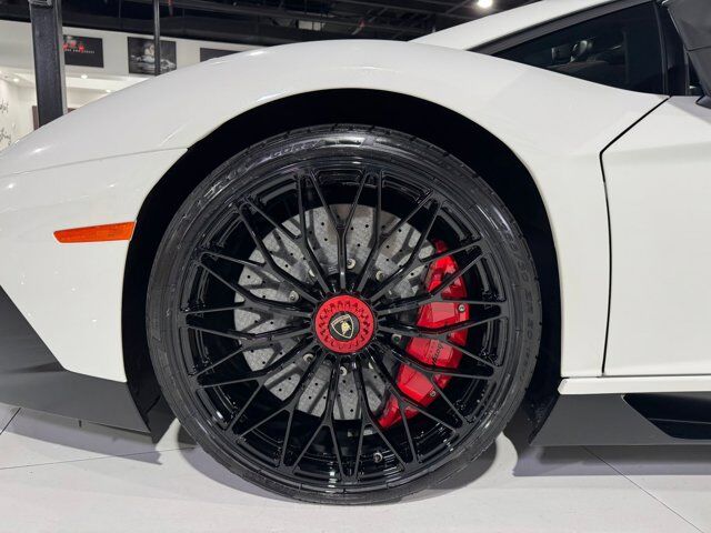 2016 Lamborghini Aventador LP 750-4 Superveloce Bianco Opalis paint, Sensonum audio, carbon galore AND MUCH MORE!! Fort Lauderdale FL