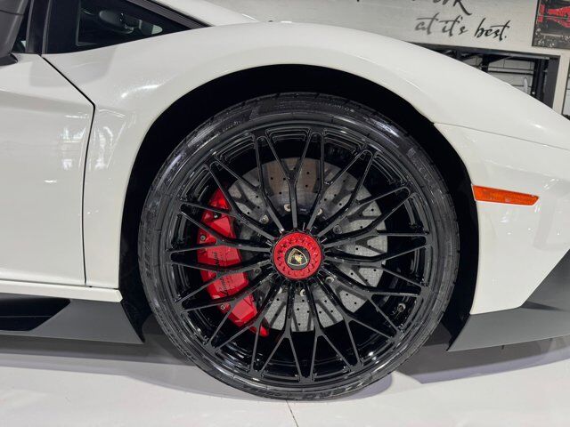 2016 Lamborghini Aventador LP 750-4 Superveloce Bianco Opalis paint, Sensonum audio, carbon galore AND MUCH MORE!! Fort Lauderdale FL