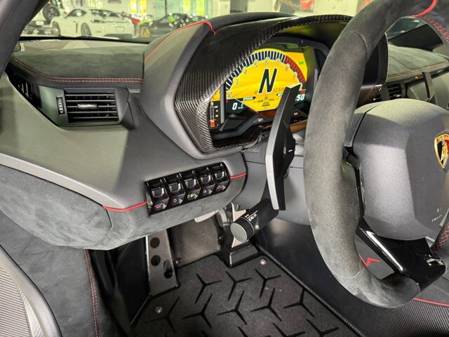 2016 Lamborghini Aventador LP 750-4 Superveloce Bianco Opalis paint, Sensonum audio, carbon galore AND MUCH MORE!! Fort Lauderdale FL