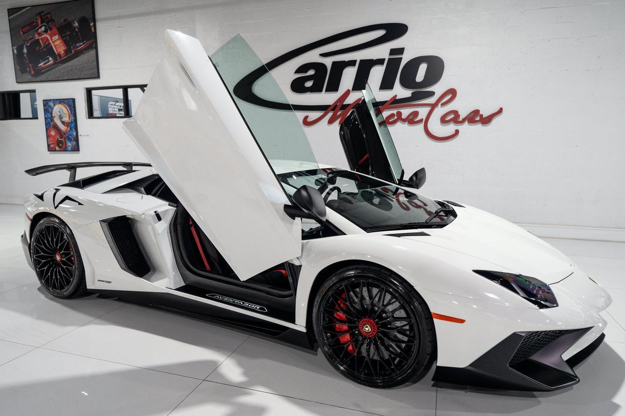 2016 Lamborghini Aventador LP 750-4 Superveloce