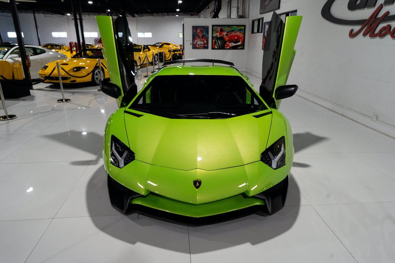 2016 Lamborghini Aventador LP 750-4 Superveloce