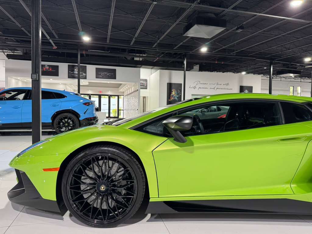 2016 Lamborghini Aventador LP 750-4 Superveloce Verde Ithaca paint, Ad Personam interior, carbon galore AND MORE!!! Fort Lauderdale FL