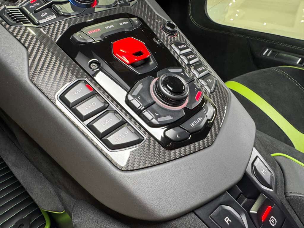 2016 Lamborghini Aventador LP 750-4 Superveloce Verde Ithaca paint, Ad Personam interior, carbon galore AND MORE!!! Fort Lauderdale FL
