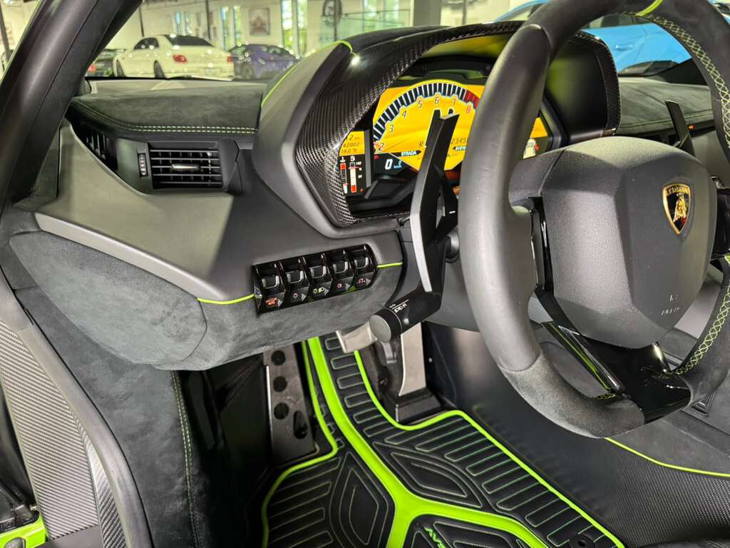 2016 Lamborghini Aventador LP 750-4 Superveloce Verde Ithaca paint, Ad Personam interior, carbon galore AND MORE!!! Fort Lauderdale FL