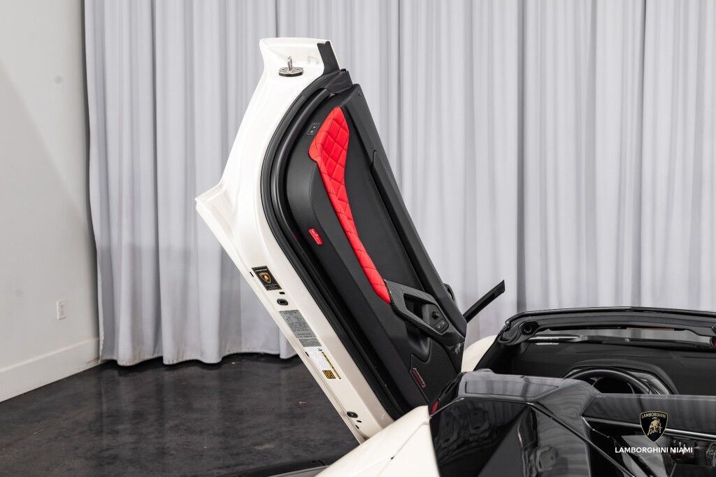 2016 Lamborghini Aventador LP700-4 Roadster North Miami Beach FL