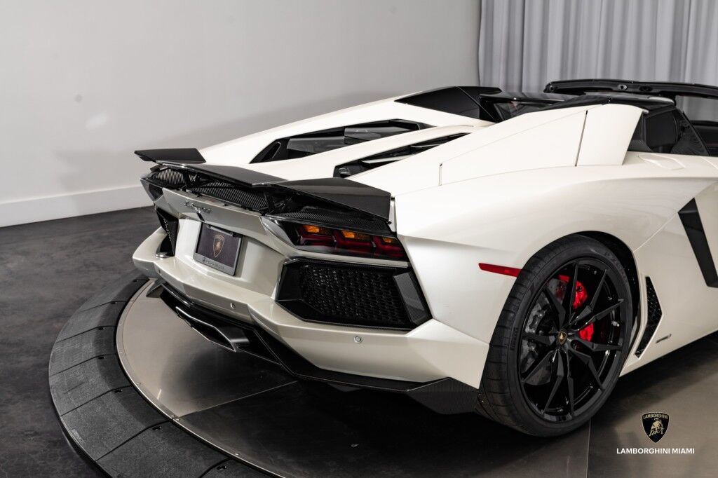 2016 Lamborghini Aventador LP700-4 Roadster North Miami Beach FL