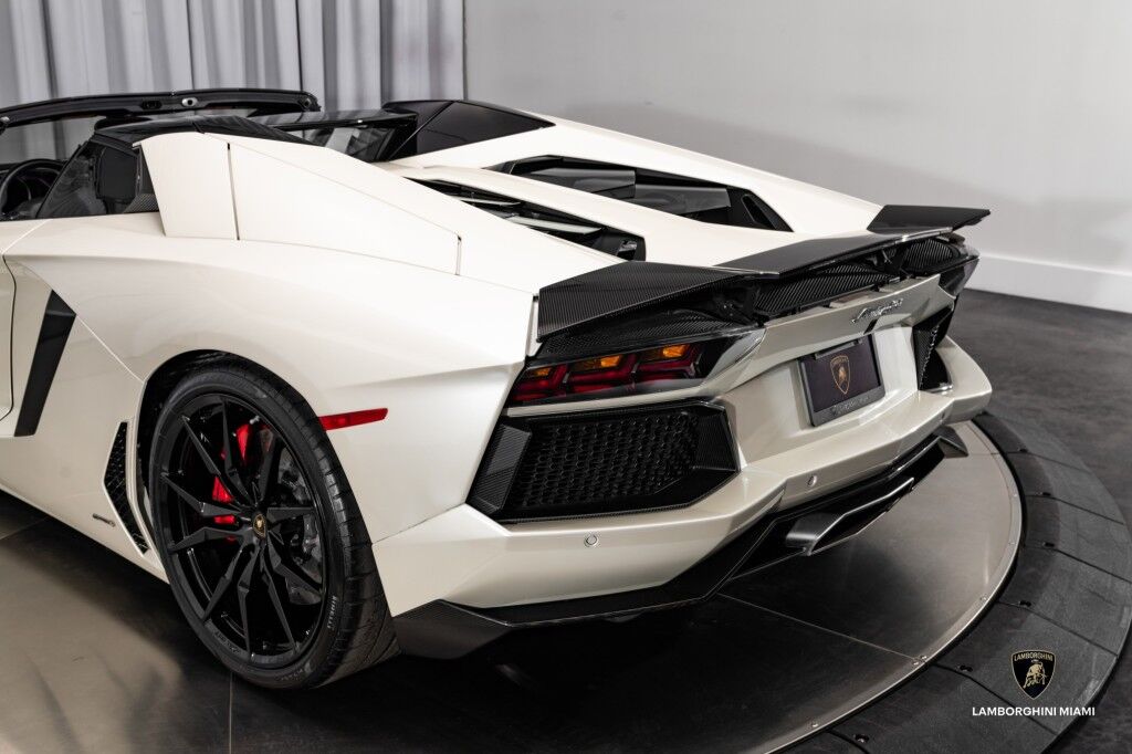 2016 Lamborghini Aventador LP700-4 Roadster North Miami Beach FL