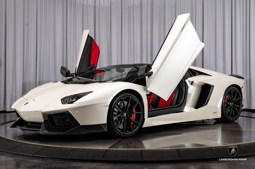 2016 Lamborghini Aventador LP700-4 Roadster North Miami Beach FL