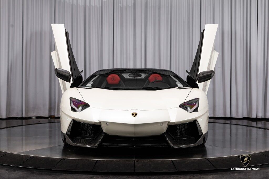 2016 Lamborghini Aventador LP700-4 Roadster North Miami Beach FL