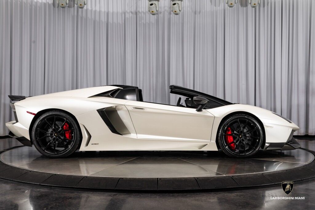 2016 Lamborghini Aventador LP700-4 Roadster North Miami Beach FL