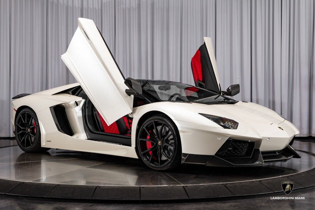 2016 Lamborghini Aventador LP700-4 Roadster North Miami Beach FL